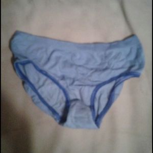 I am selling a hanes panties